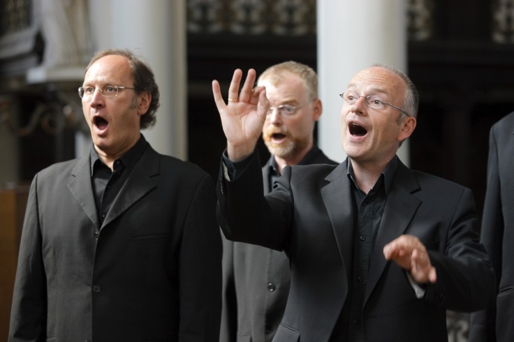 A few Psallentes guys singing