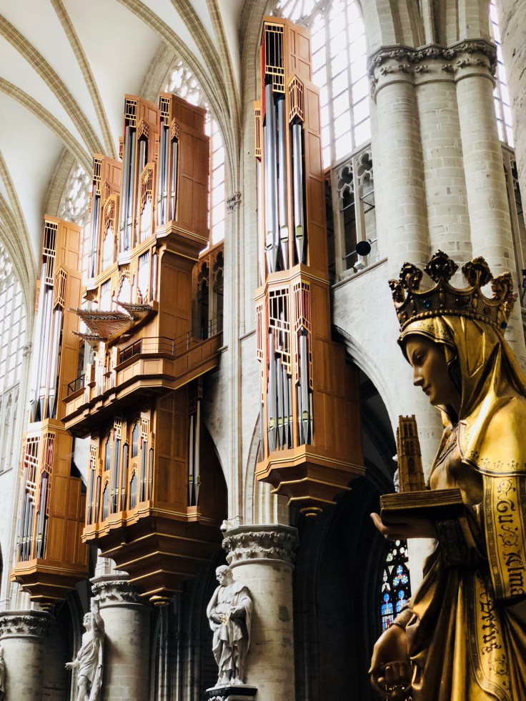 Psallentes 2018 Brussel Kathedraal Rode duivels en duivelinnen